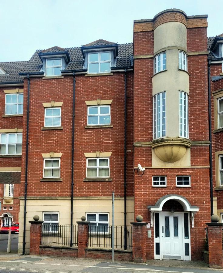 1 Merchants Gate - 2 Bedroom, City Apartment With Private Parking York Exterior photo